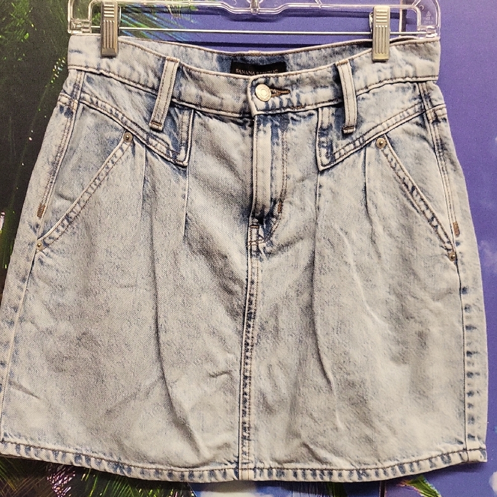 DENIM Shorty Skirt By BANANA REPUBLIC SIZE 2
